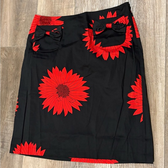 Grace Dane Lewis Dresses & Skirts - Chic Black Skirt with Red Floral Design